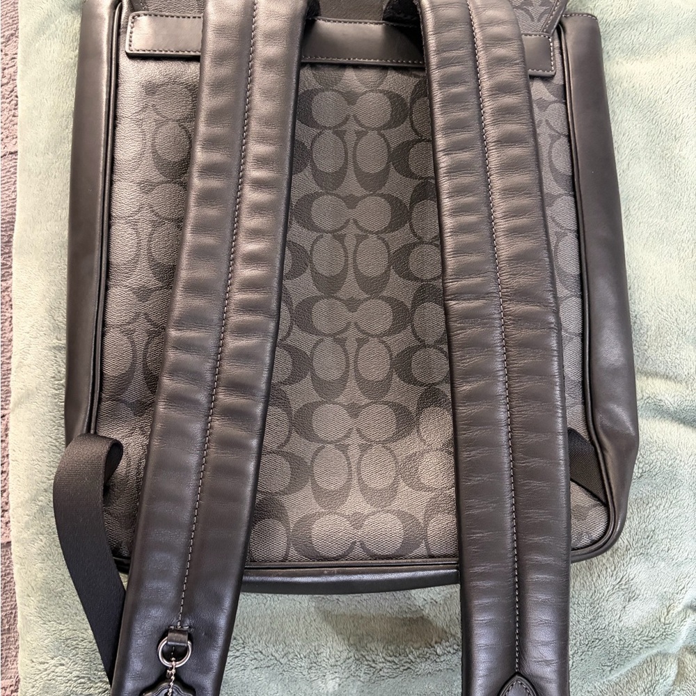 Coach Blaine Backpack in Signature Canvas - Picture 3 of 6